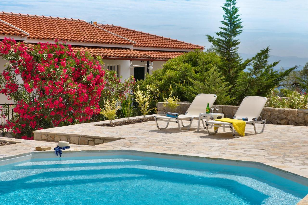 Theodora Apartments - Paxos ไกออส ภายนอก รูปภาพ