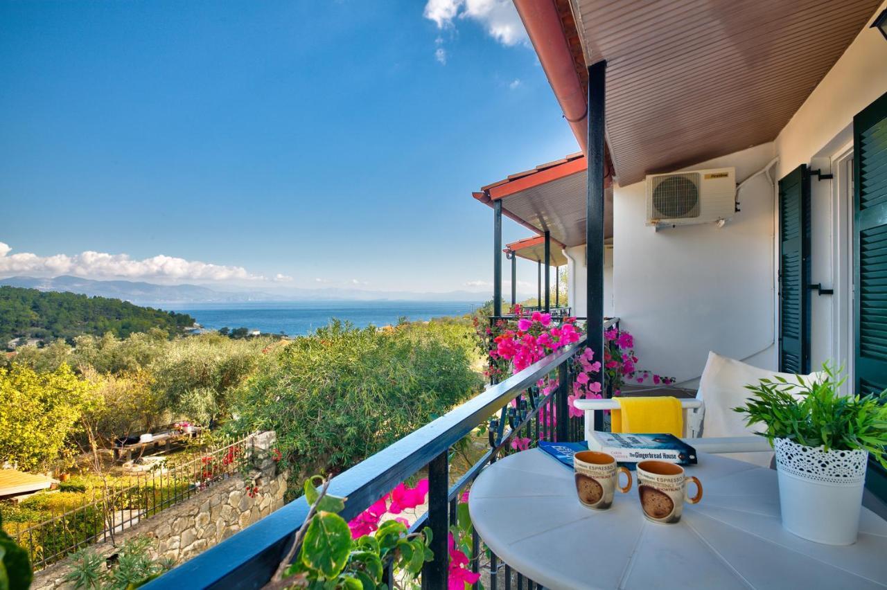 Theodora Apartments - Paxos ไกออส ภายนอก รูปภาพ
